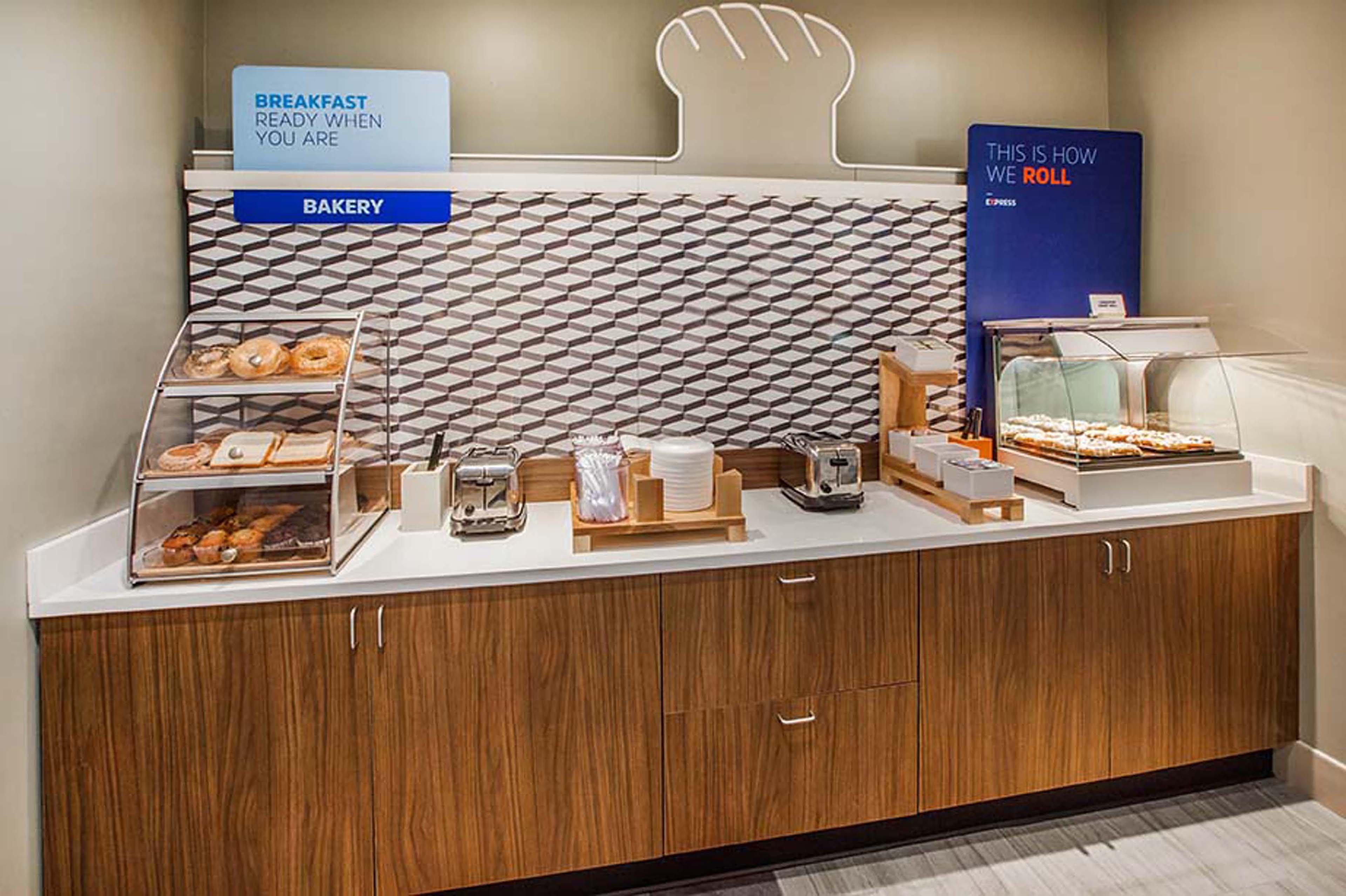 Holiday Inn Express & Suites Sidney By Ihg Esterno foto