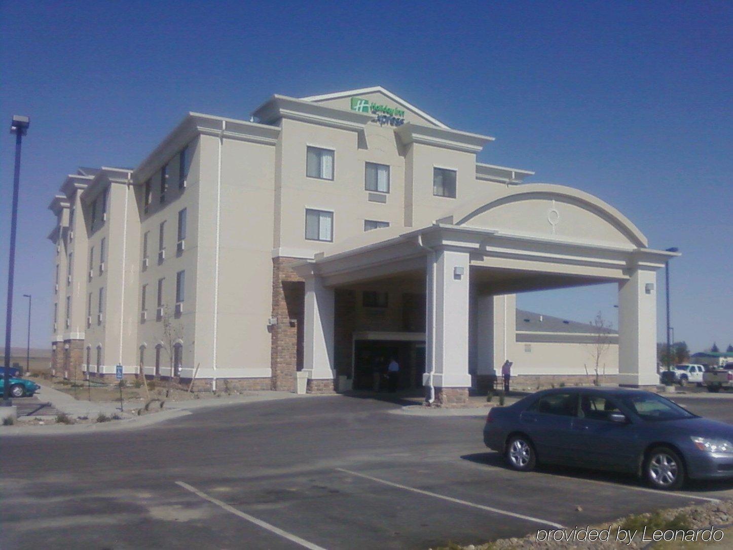 Holiday Inn Express & Suites Sidney By Ihg Esterno foto